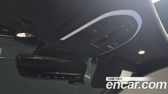Genesis G70 2019 — photo 30