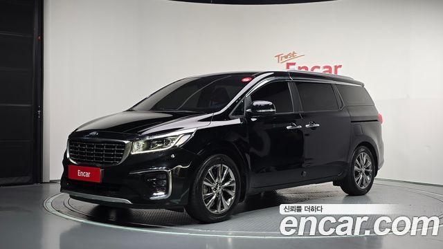 Kia Canival 2020 — photo 1