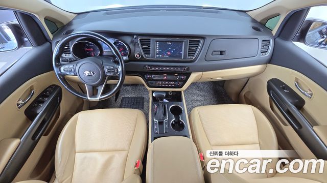 Kia Canival 2020 — photo 10