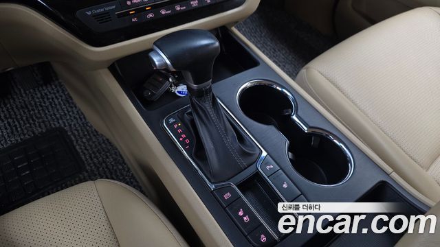 Kia Canival 2020 — photo 12