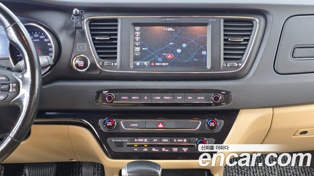 Kia Canival 2020 — photo 18