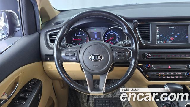 Kia Canival 2020 — photo 19