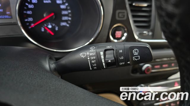 Kia Canival 2020 — photo 27