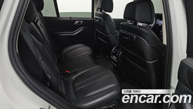 BMW X5 2022 — photo 12