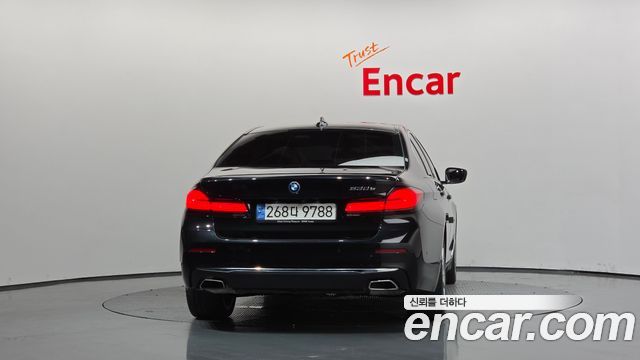 BMW 5-Series 2023 — photo 4