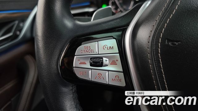 BMW 5-Series 2023 — photo 22
