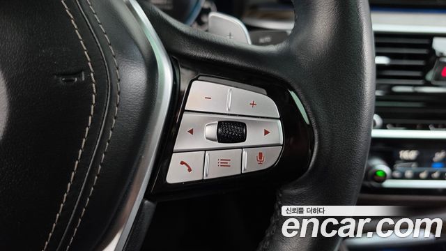 BMW 5-Series 2023 — photo 23