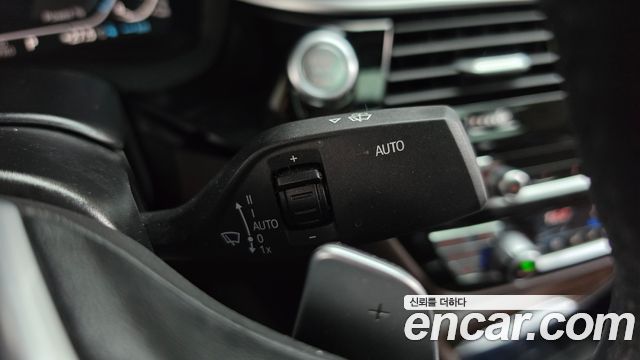 BMW 5-Series 2023 — photo 38