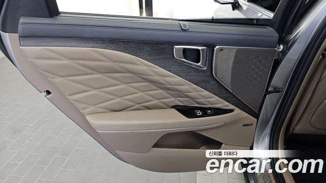 Kia K8 2022 — photo 15