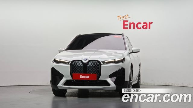 BMW iX 2022 — photo 3