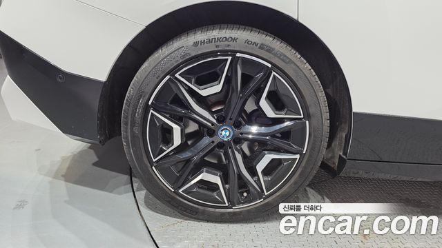 BMW iX 2022 — photo 5