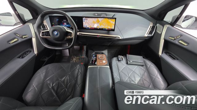BMW iX 2022 — photo 10