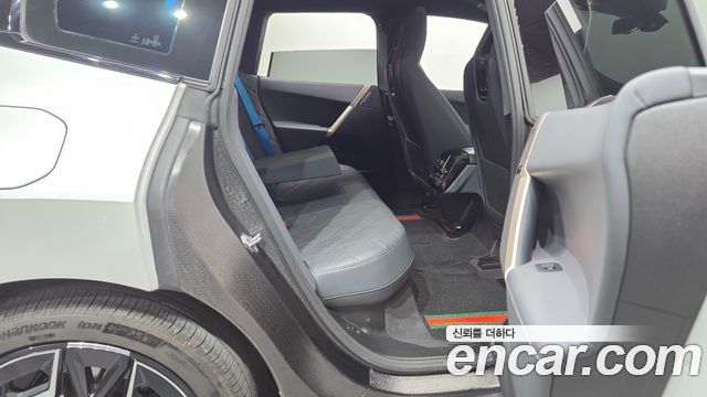 BMW iX 2022 — photo 17