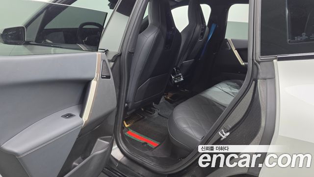BMW iX 2022 — photo 18