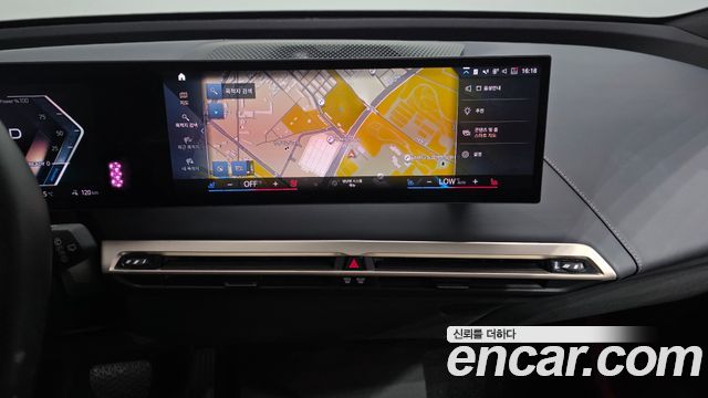 BMW iX 2022 — photo 19