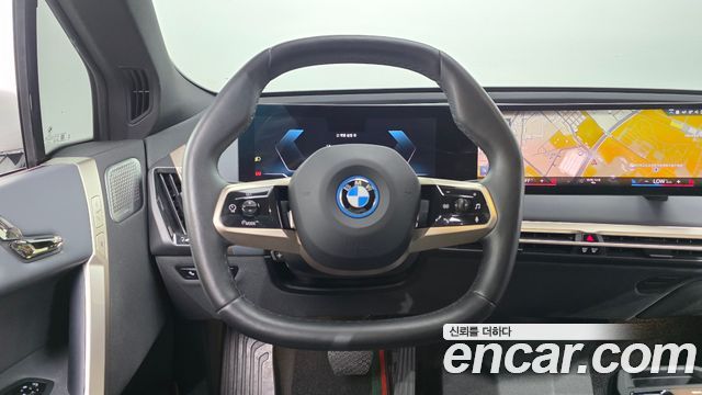 BMW iX 2022 — photo 20