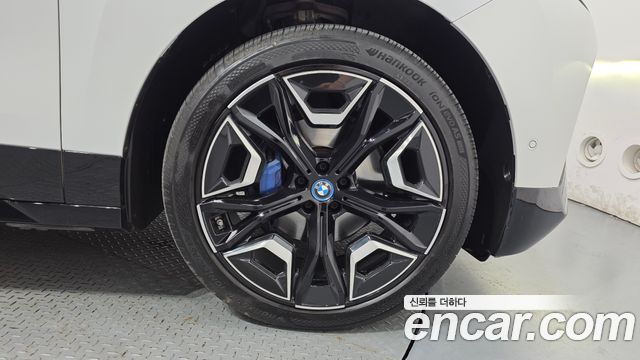 BMW iX 2022 — photo 7