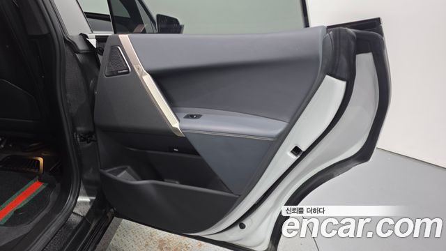 BMW iX 2022 — photo 15