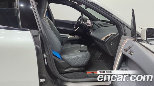 BMW iX 2022 — photo 16