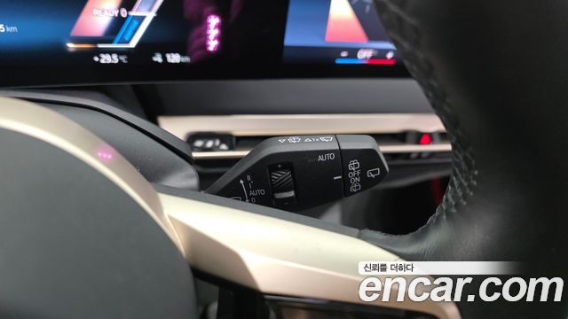 BMW iX 2022 — photo 28