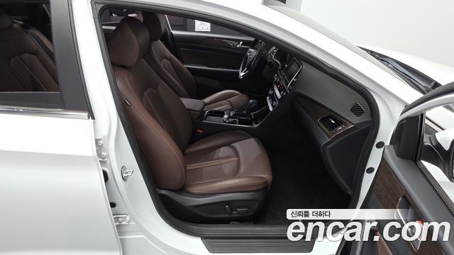 Hyundai Sonata 2019 — photo 16