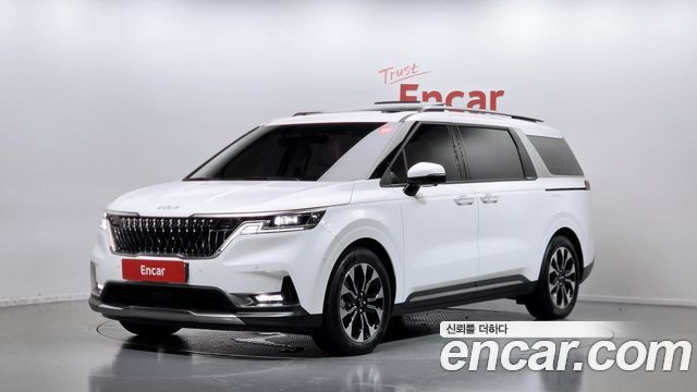 Kia Canival 2023 — photo 1