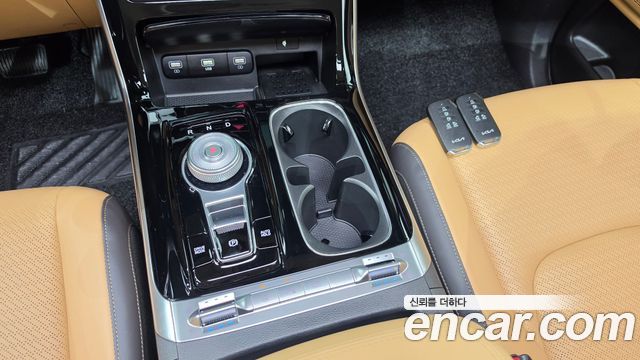 Kia Canival 2023 — photo 9