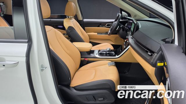 Kia Canival 2023 — photo 10