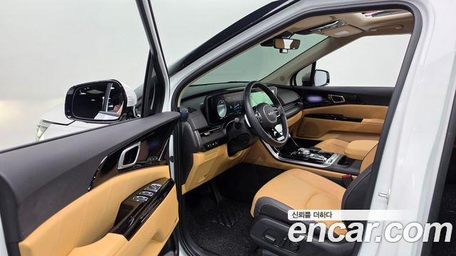 Kia Canival 2023 — photo 11