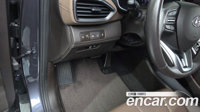 Hyundai Santafe 2021 — photo 17