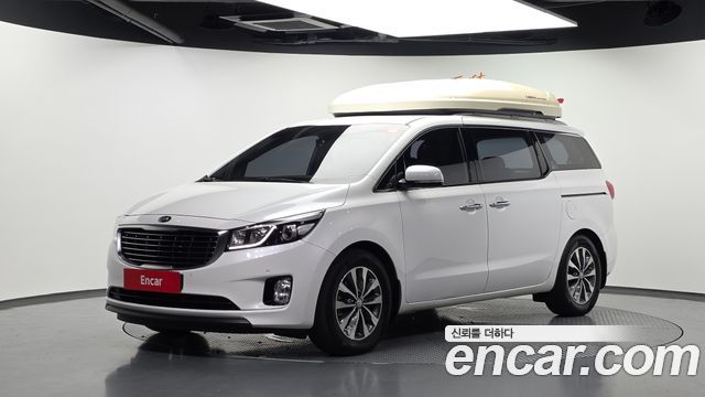 Kia Canival 2018 — photo 1
