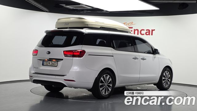 Kia Canival 2018 — photo 2