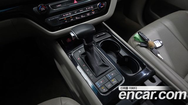 Kia Canival 2018 — photo 9