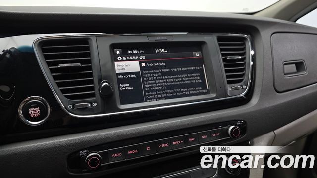 Kia Canival 2018 — photo 16