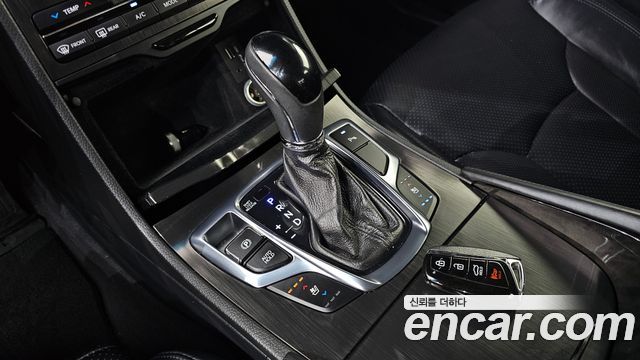 Hyundai Grandeur 2016 — photo 9