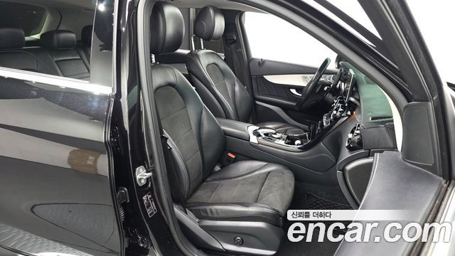 Mercedes-Benz GLC-Class 2019 — photo 11