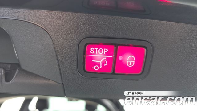 Mercedes-Benz GLC-Class 2019 — photo 19