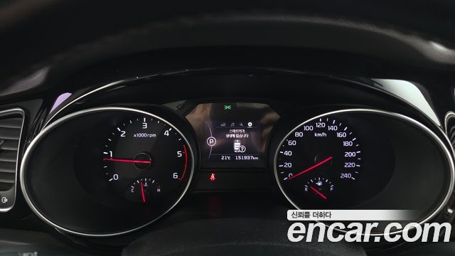 Kia Canival 2015 — photo 8