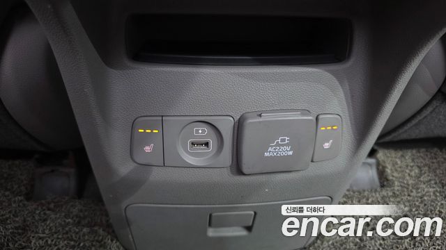 Kia Canival 2015 — photo 19
