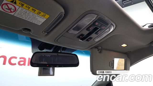 Kia Canival 2015 — photo 20