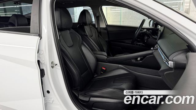 Hyundai AVANTE 2023 — photo 11