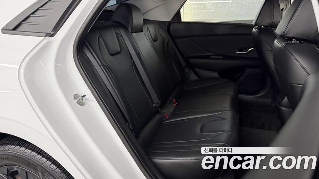 Hyundai AVANTE 2023 — photo 12
