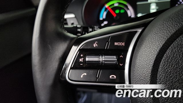 Kia K5 2019 — photo 21