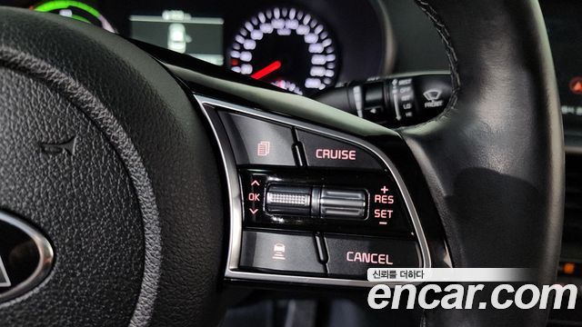 Kia K5 2019 — photo 22