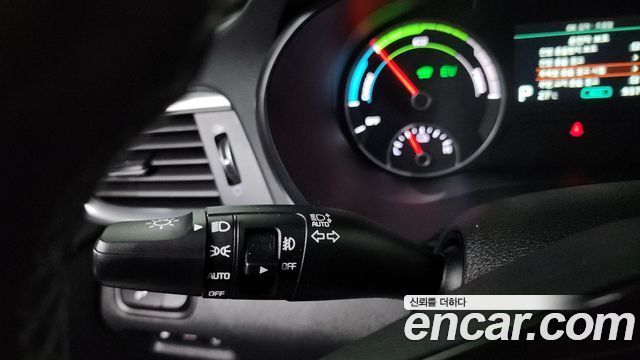 Kia K5 2019 — photo 26