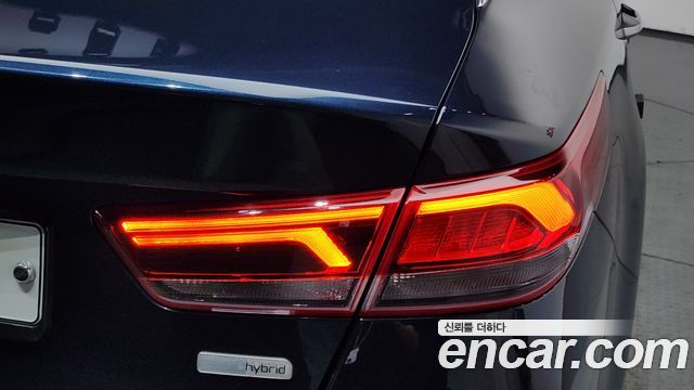 Kia K5 2019 — photo 9
