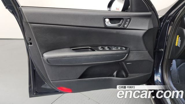 Kia K5 2019 — photo 14
