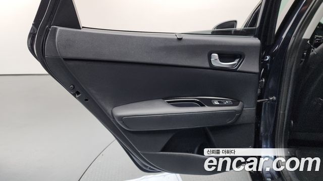 Kia K5 2019 — photo 15