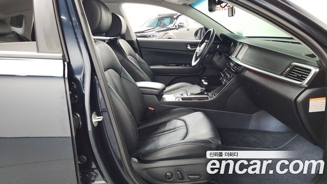 Kia K5 2019 — photo 16