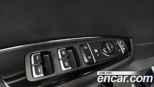 Kia K5 2019 — photo 28
